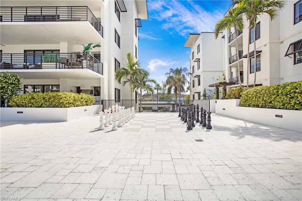 ELEVEN ELEVEN CENTRAL - Residential