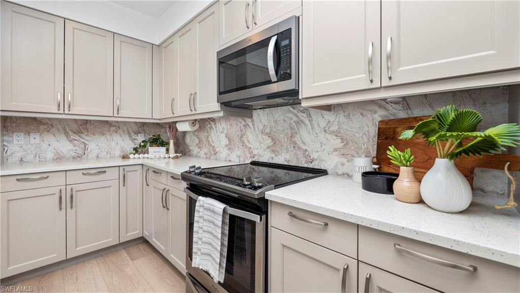 ELEVEN ELEVEN CENTRAL - Residential