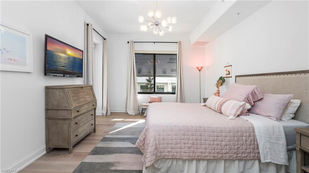 ELEVEN ELEVEN CENTRAL - Residential