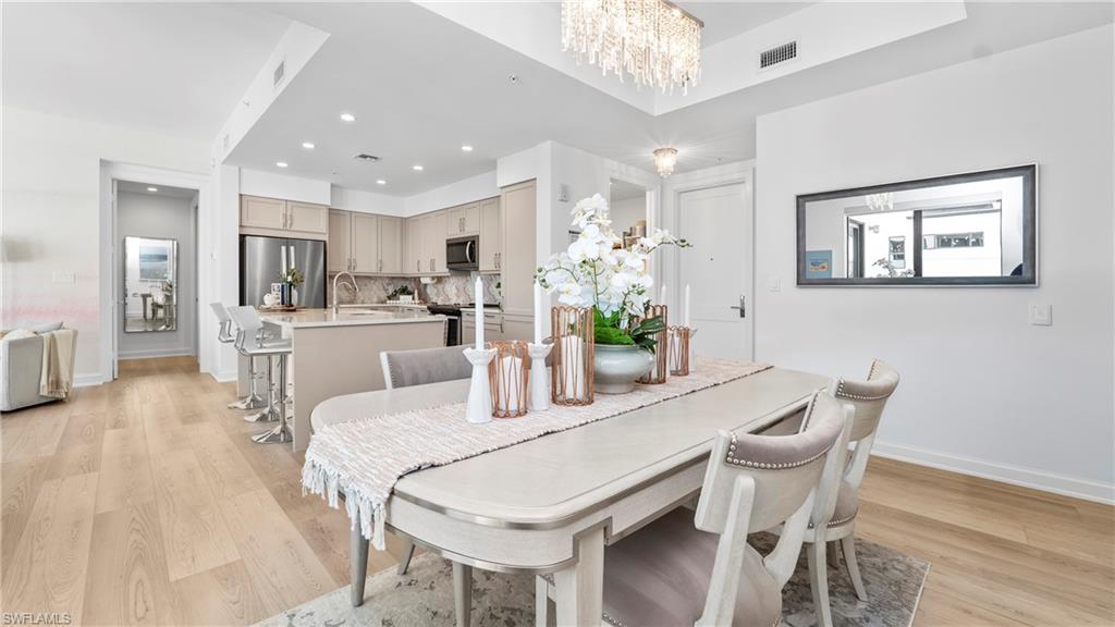 ELEVEN ELEVEN CENTRAL - Residential