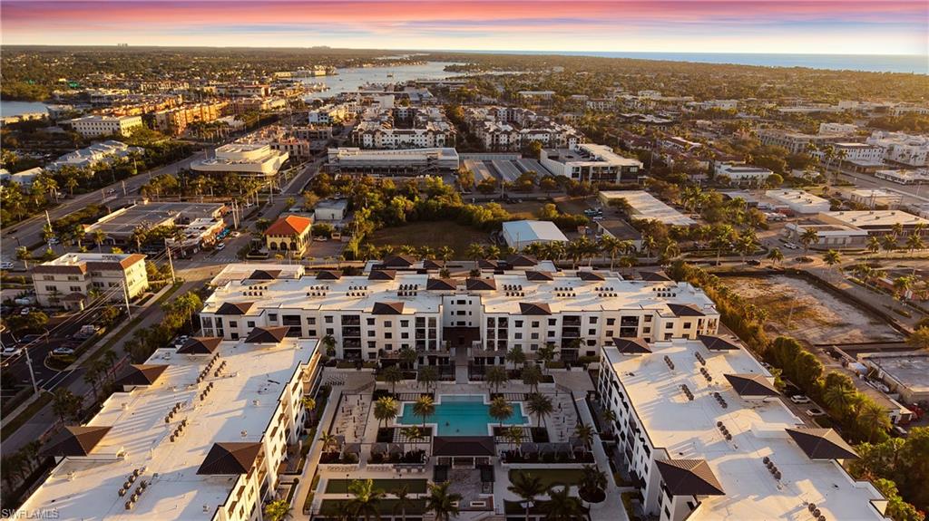 ELEVEN ELEVEN CENTRAL - Residential