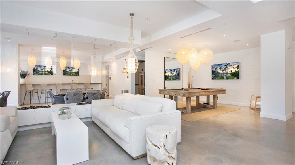 ELEVEN ELEVEN CENTRAL - Residential