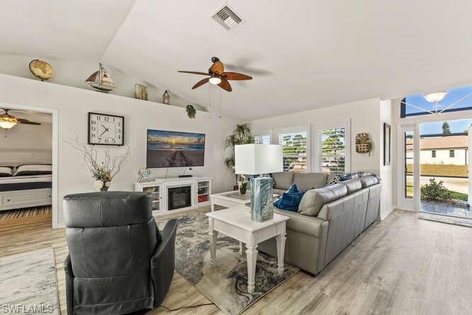 SAN CARLOS PARK - Residential