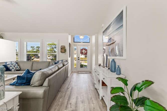 SAN CARLOS PARK - Residential