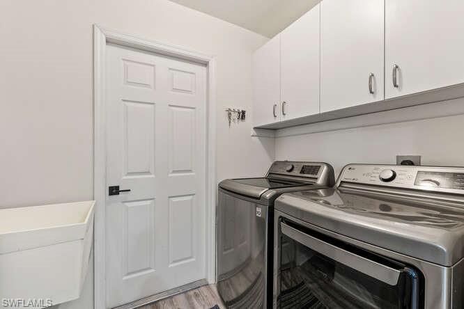 SAN CARLOS PARK - Residential