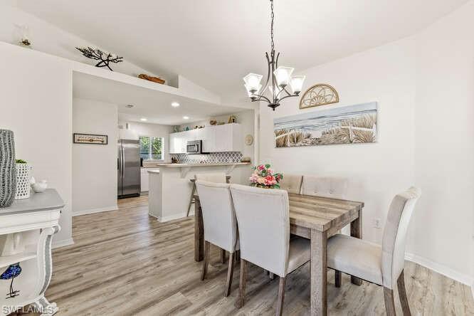 SAN CARLOS PARK - Residential