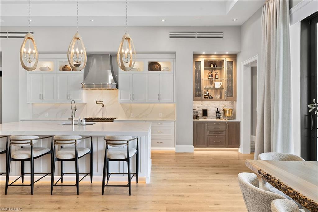 ROYAL HARBOR - Residential