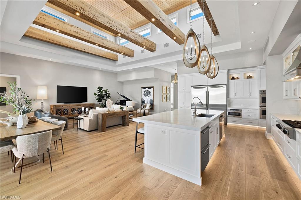 ROYAL HARBOR - Residential