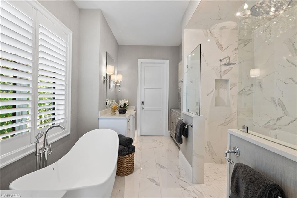 ROYAL HARBOR - Residential