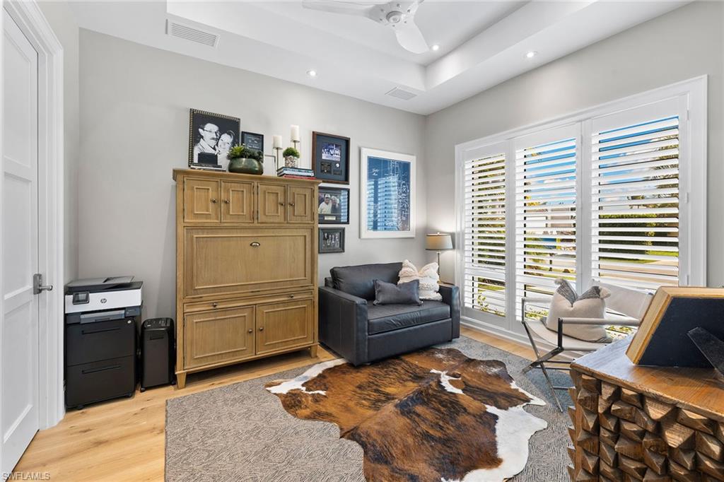 ROYAL HARBOR - Residential