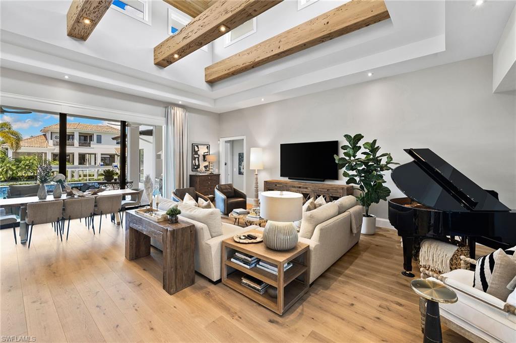 ROYAL HARBOR - Residential