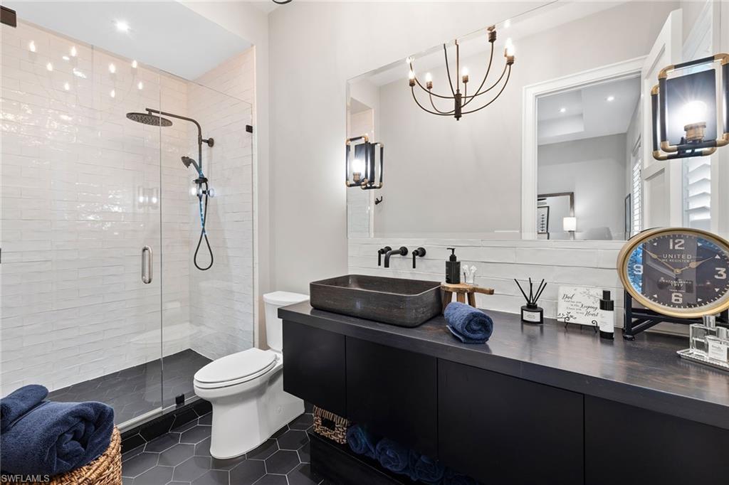 ROYAL HARBOR - Residential