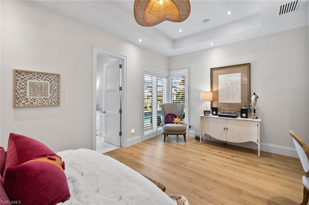 ROYAL HARBOR - Residential