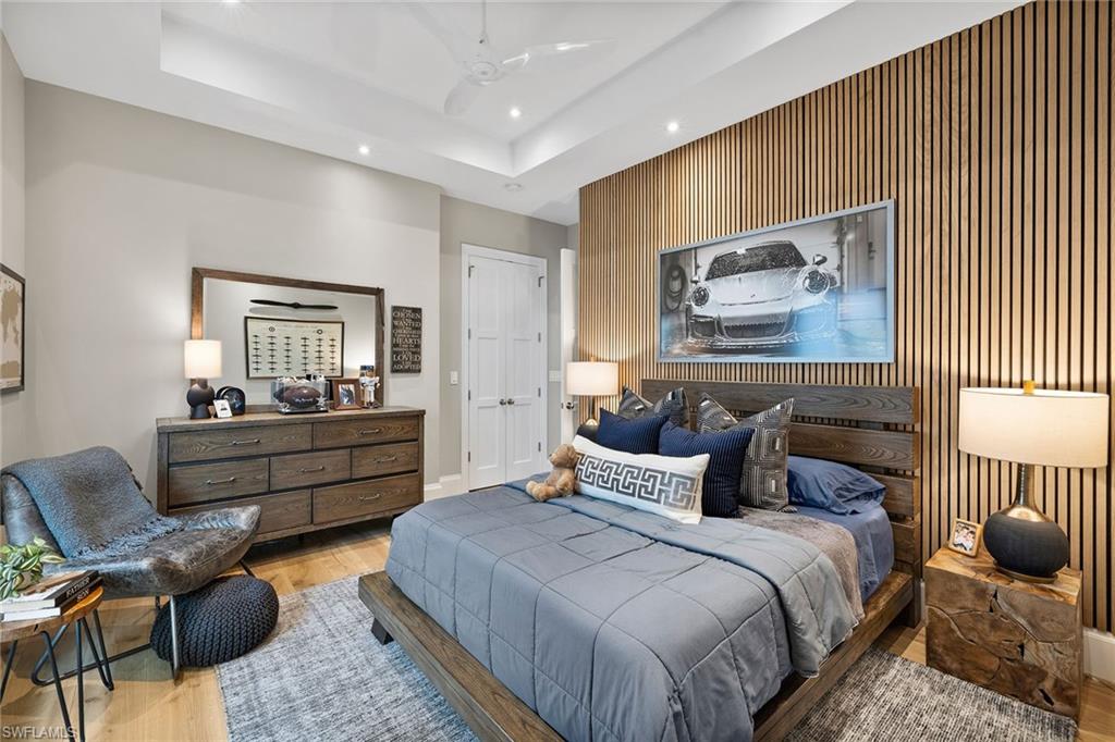 ROYAL HARBOR - Residential