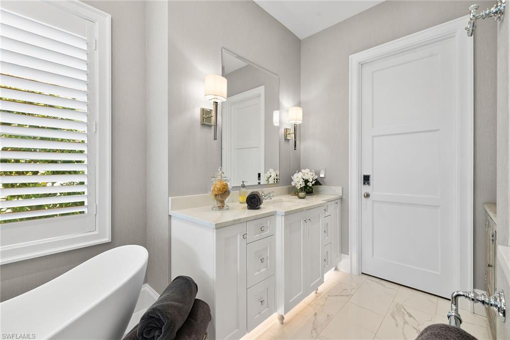 ROYAL HARBOR - Residential