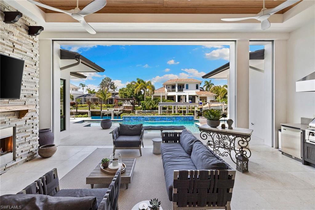 ROYAL HARBOR - Residential