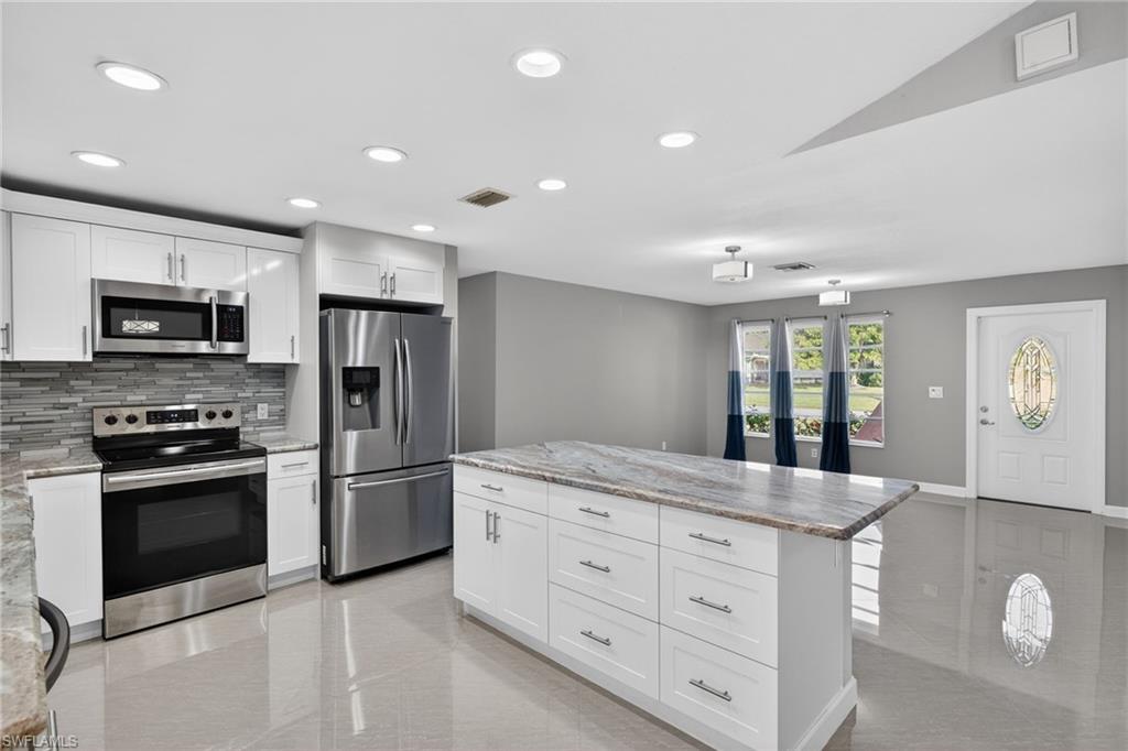 CAPE CORAL - Residential