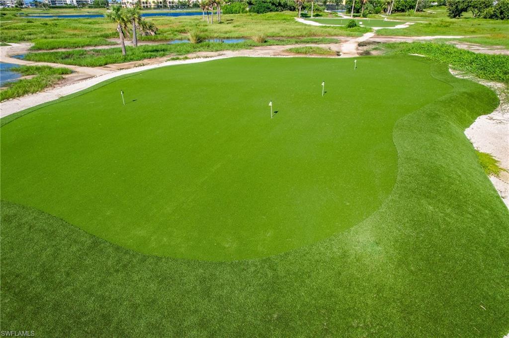 ROYAL PELICAN TOWNHOUSE - Residential