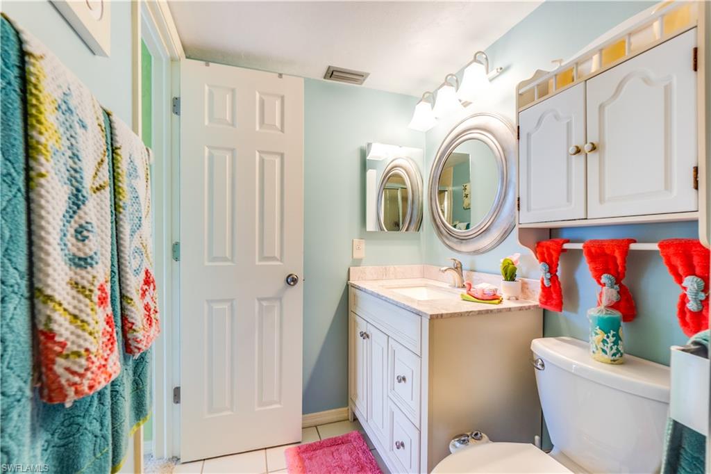 ROYAL PELICAN TOWNHOUSE - Residential