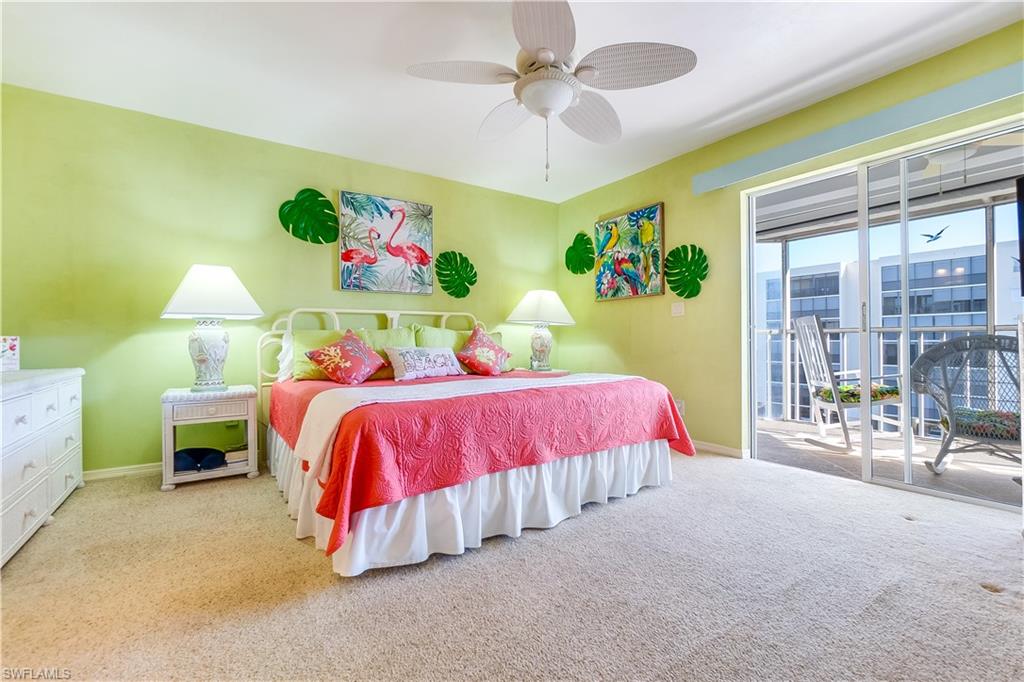 ROYAL PELICAN TOWNHOUSE - Residential