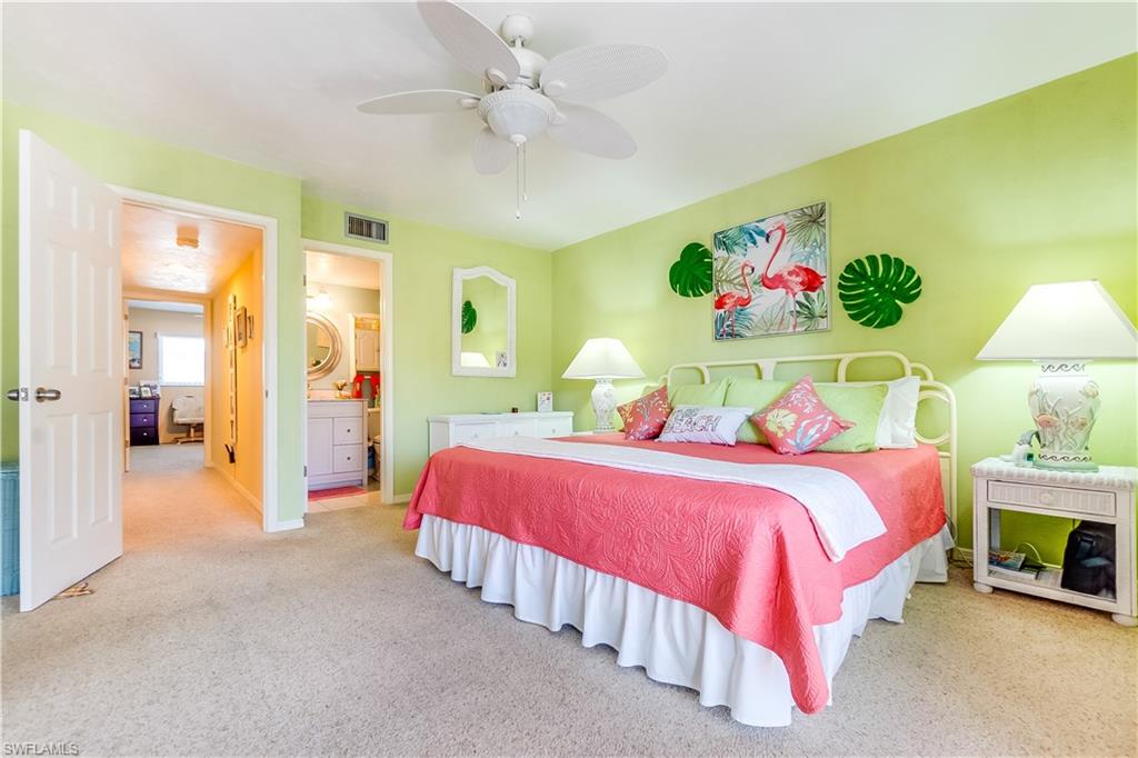 ROYAL PELICAN TOWNHOUSE - Residential