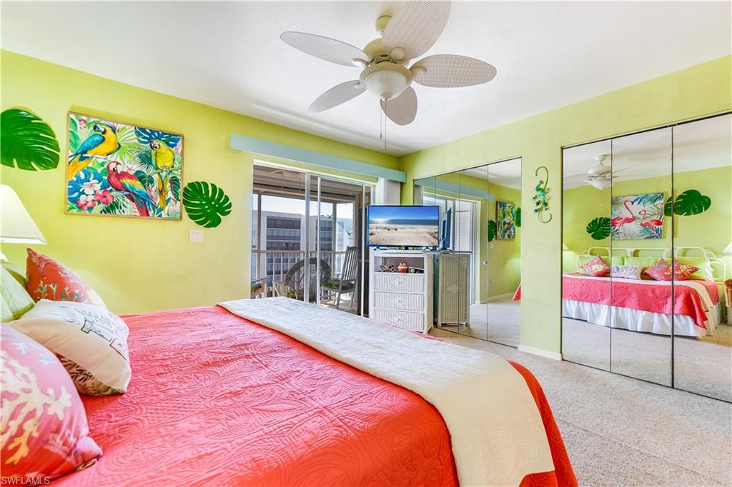 ROYAL PELICAN TOWNHOUSE - Residential