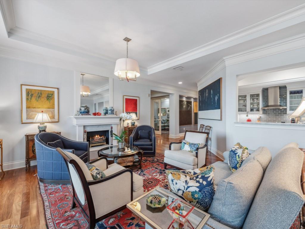 625 5th AVE S PH-302