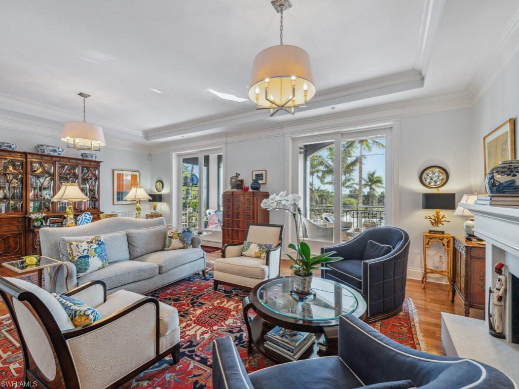 625 5th AVE S PH-302
