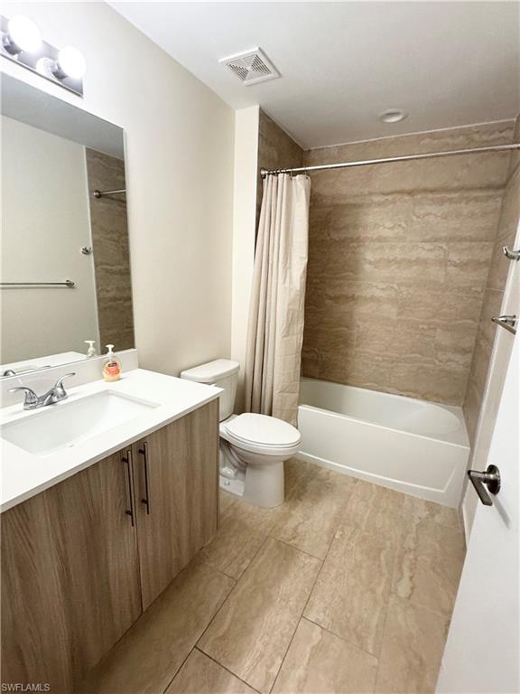 ROYAL POINTE - Residential