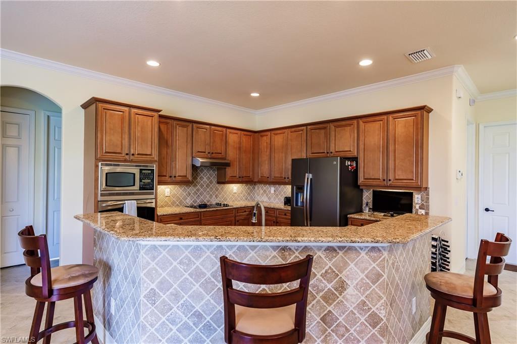 ESTATES AT HERITAGE BAY - Residential