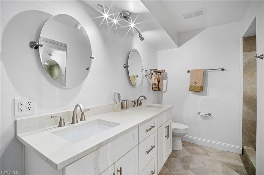 VILLAS AT FOUNTAIN LAKES - Residential