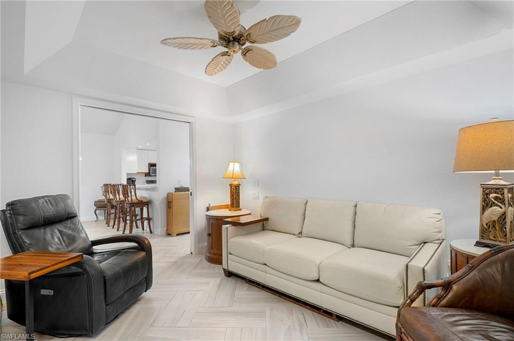 VILLAS AT FOUNTAIN LAKES - Residential