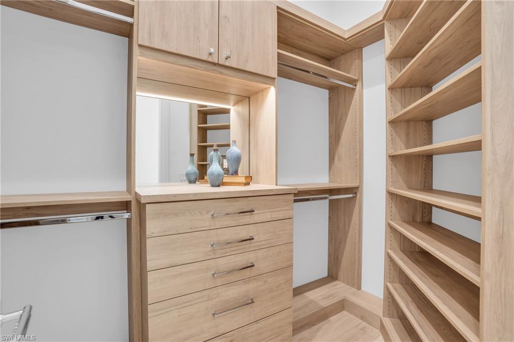 POINT WEST - Residential