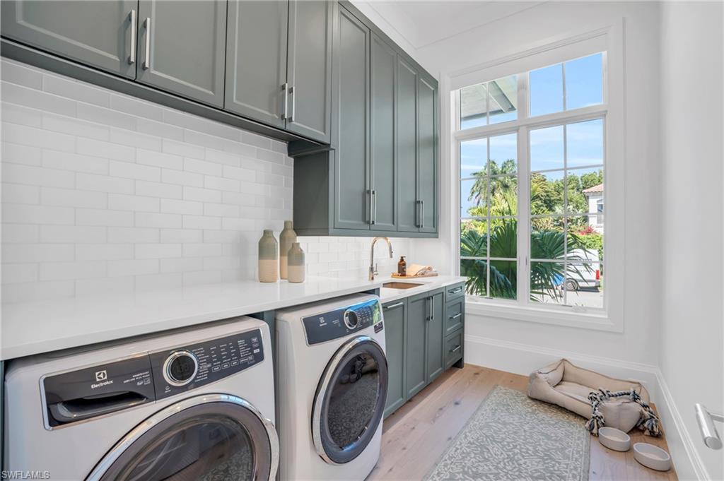 POINT WEST - Residential