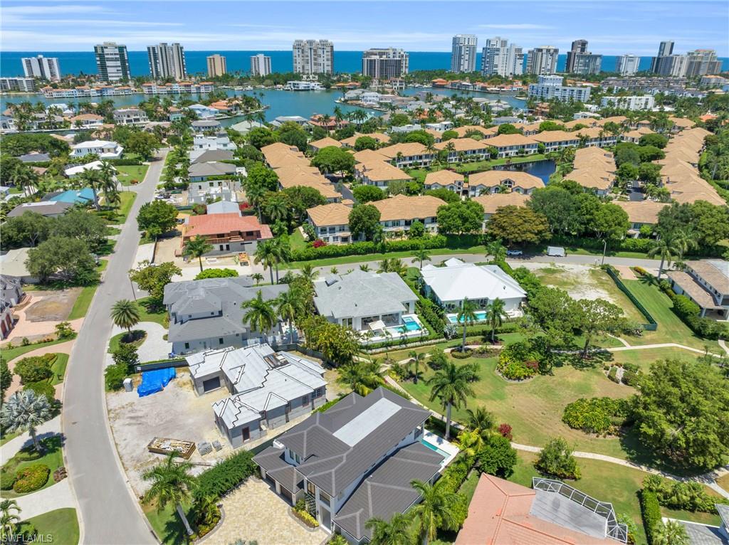 POINT WEST - Residential