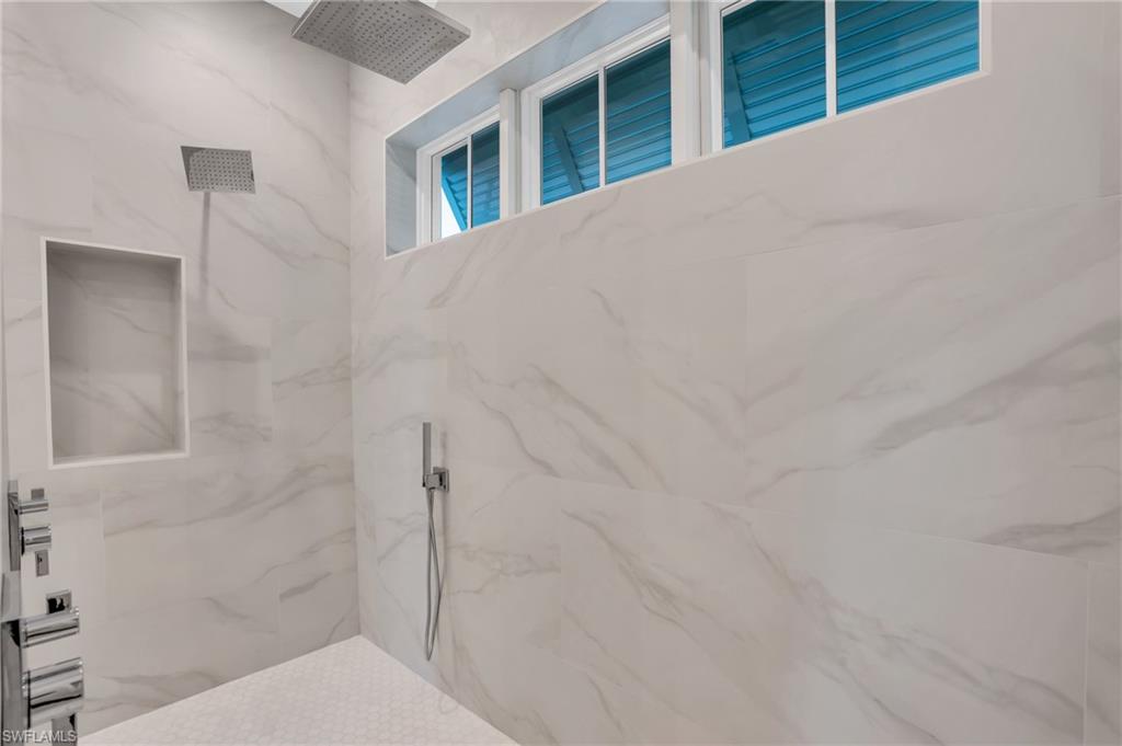 POINT WEST - Residential