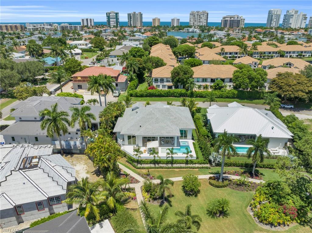 POINT WEST - Residential