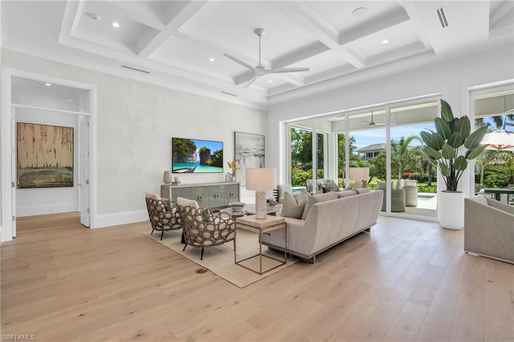 POINT WEST - Residential