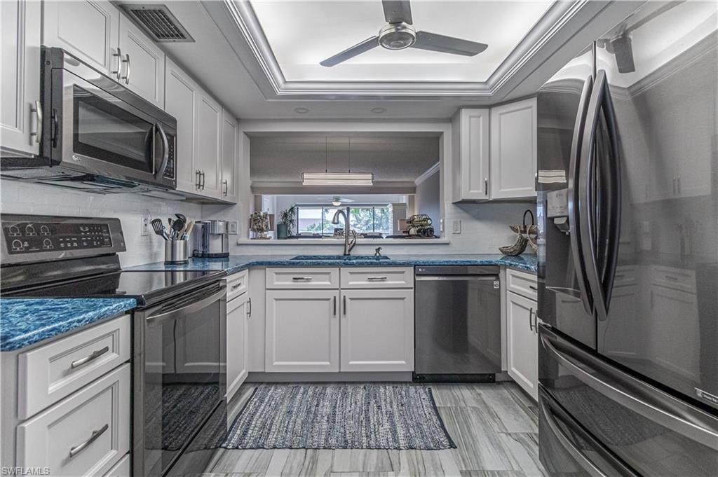 SEVEN LAKES - Residential