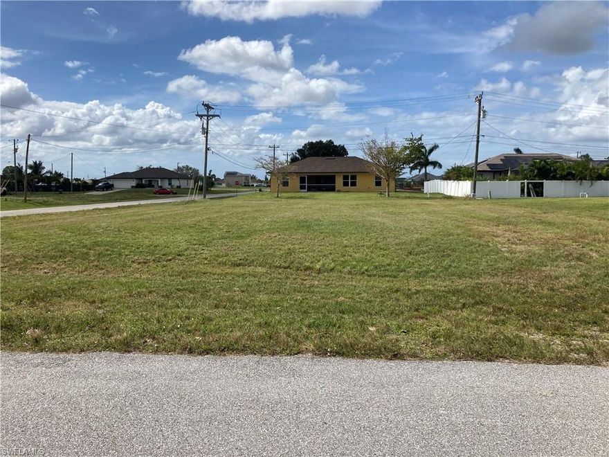 BEAUTIFUL Western exposure, OVERSIZED corner lot.  This lot is across the street from canal homes and in a great neighborhood with demonstrated pride of ownership.  Build your dream home in this blossoming neighborhood centrally located in north Cape Coral.