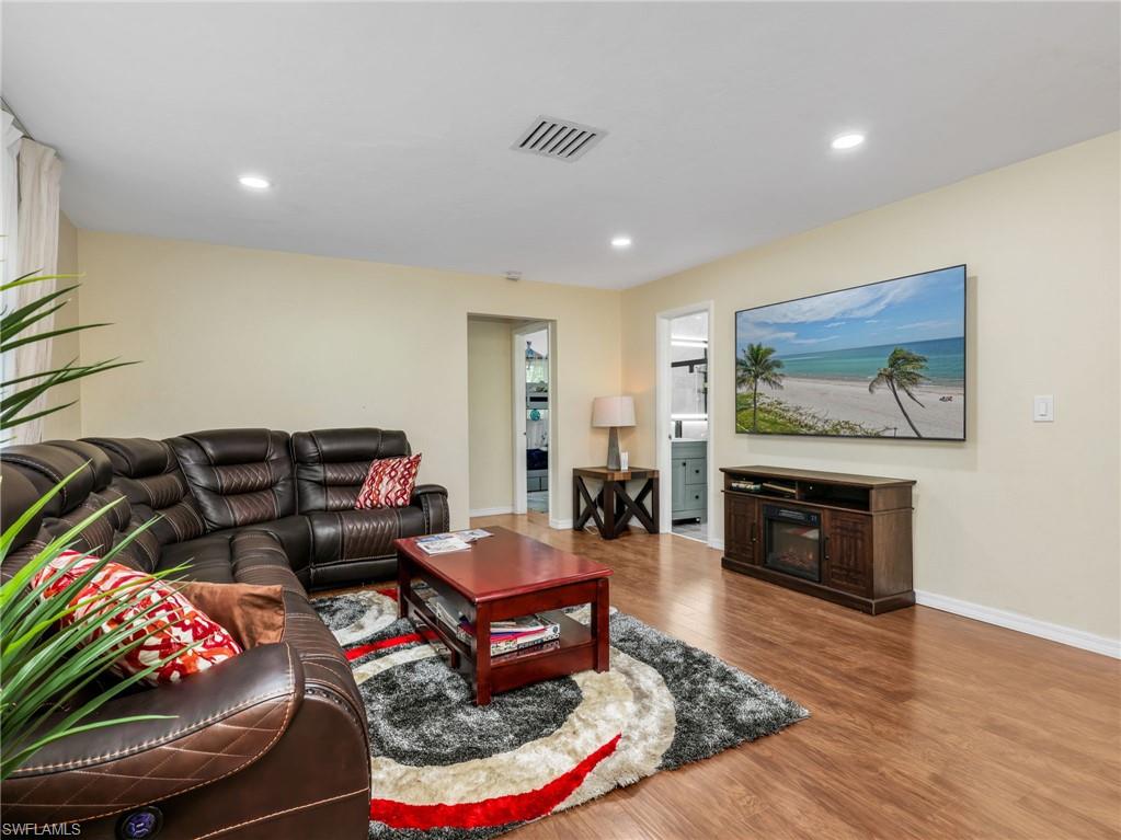 5512 25th PL SW