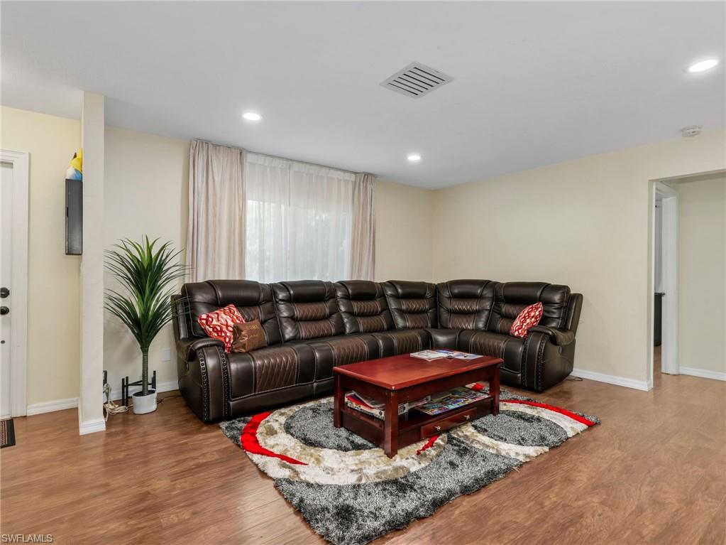 5512 25th PL SW