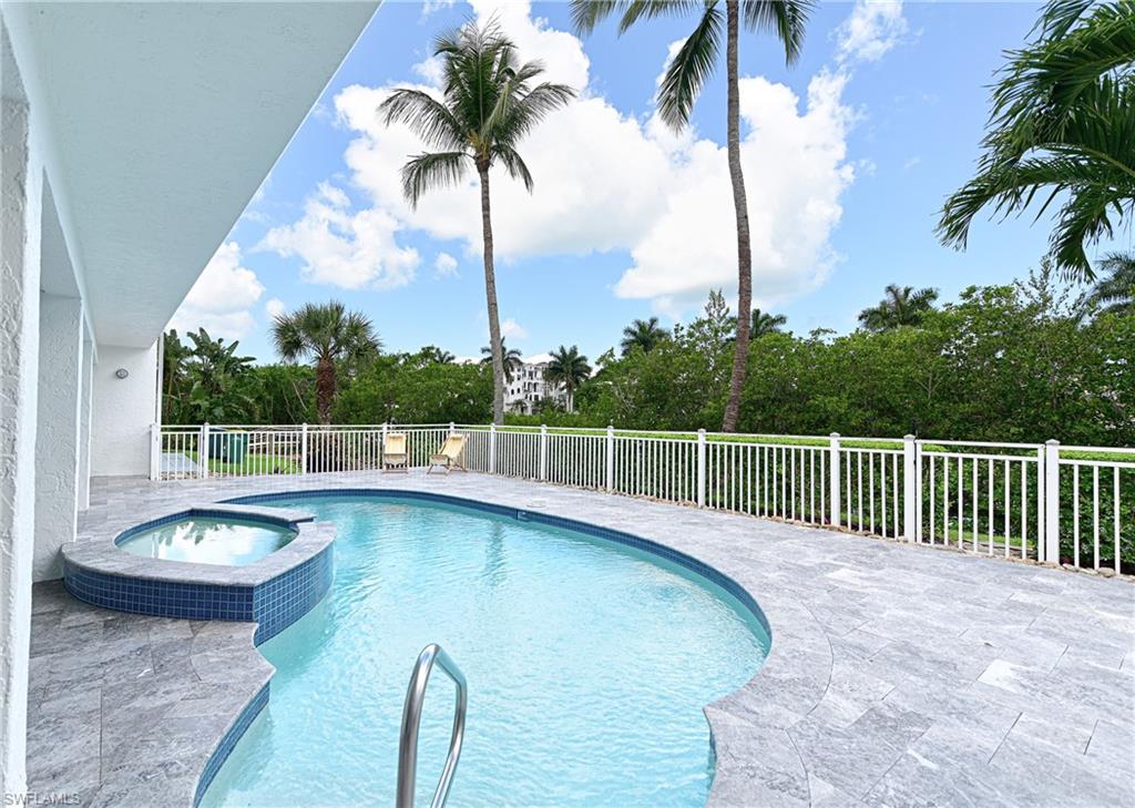 SOUTHPORT ON THE BAY - Residential