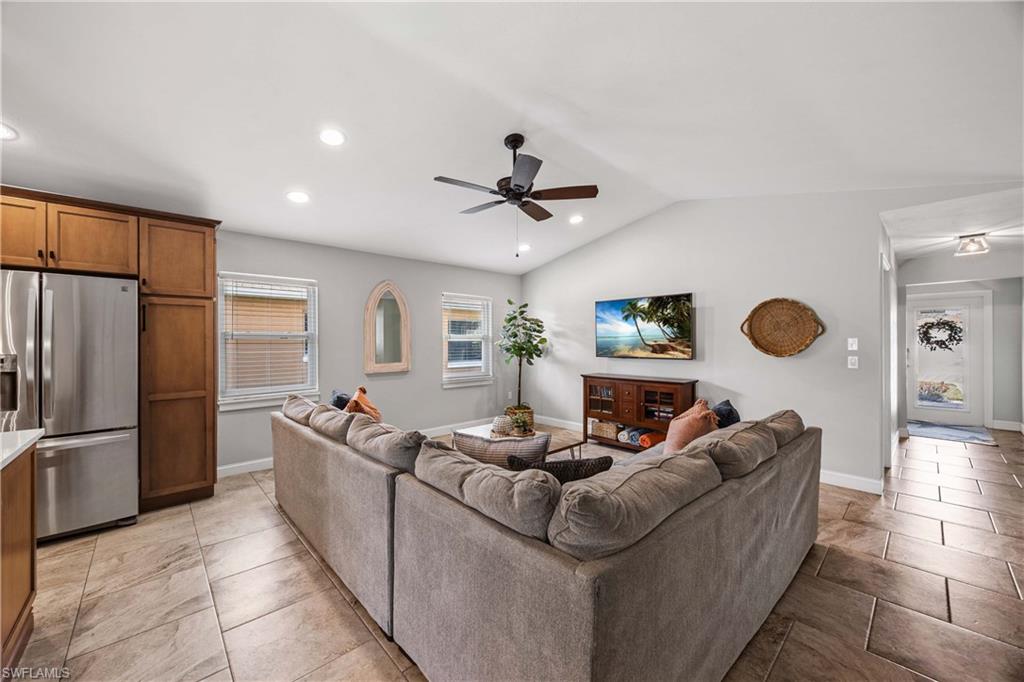 NAPLES PARK - Residential