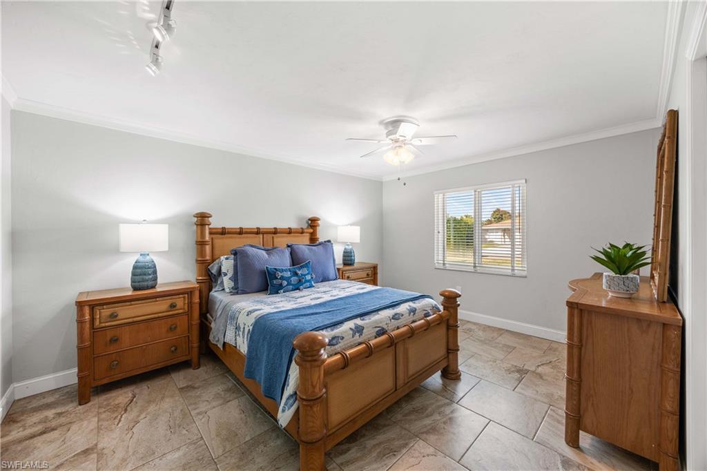 NAPLES PARK - Residential