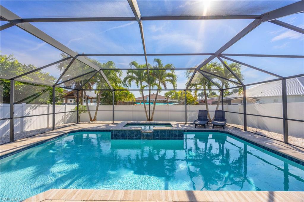 NAPLES PARK - Residential