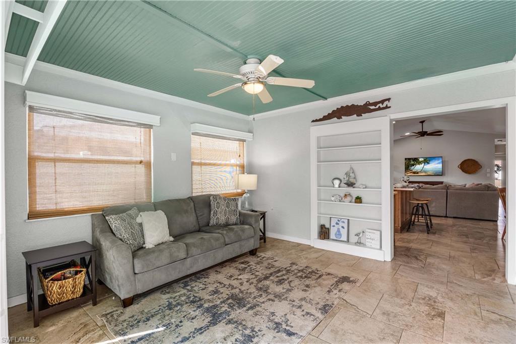 NAPLES PARK - Residential