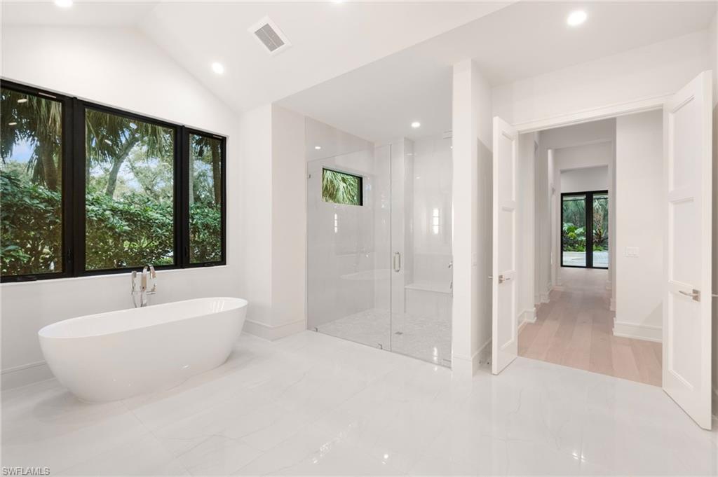 RIVERBROOKE - Residential