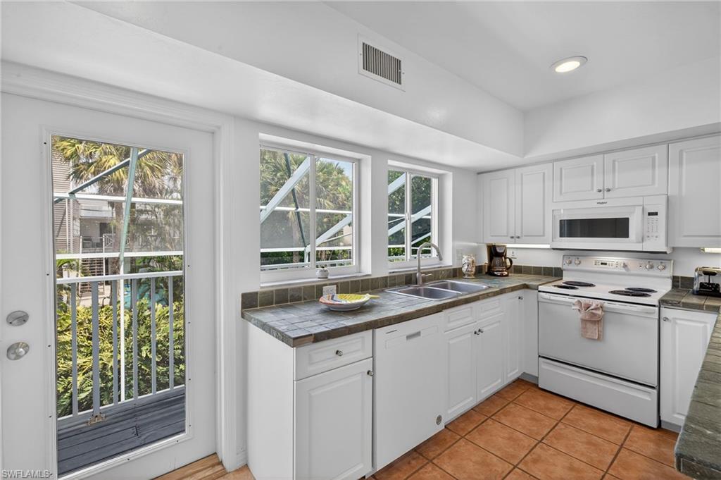 CAPTIVA BEACH - Residential