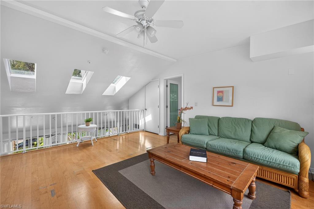 CAPTIVA BEACH - Residential